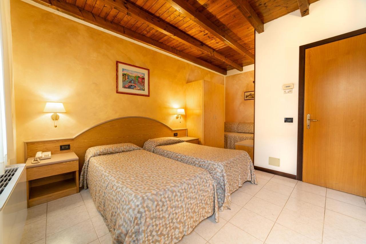 Albergo Ristorante Leon D'Oro Este Eksteriør bilde