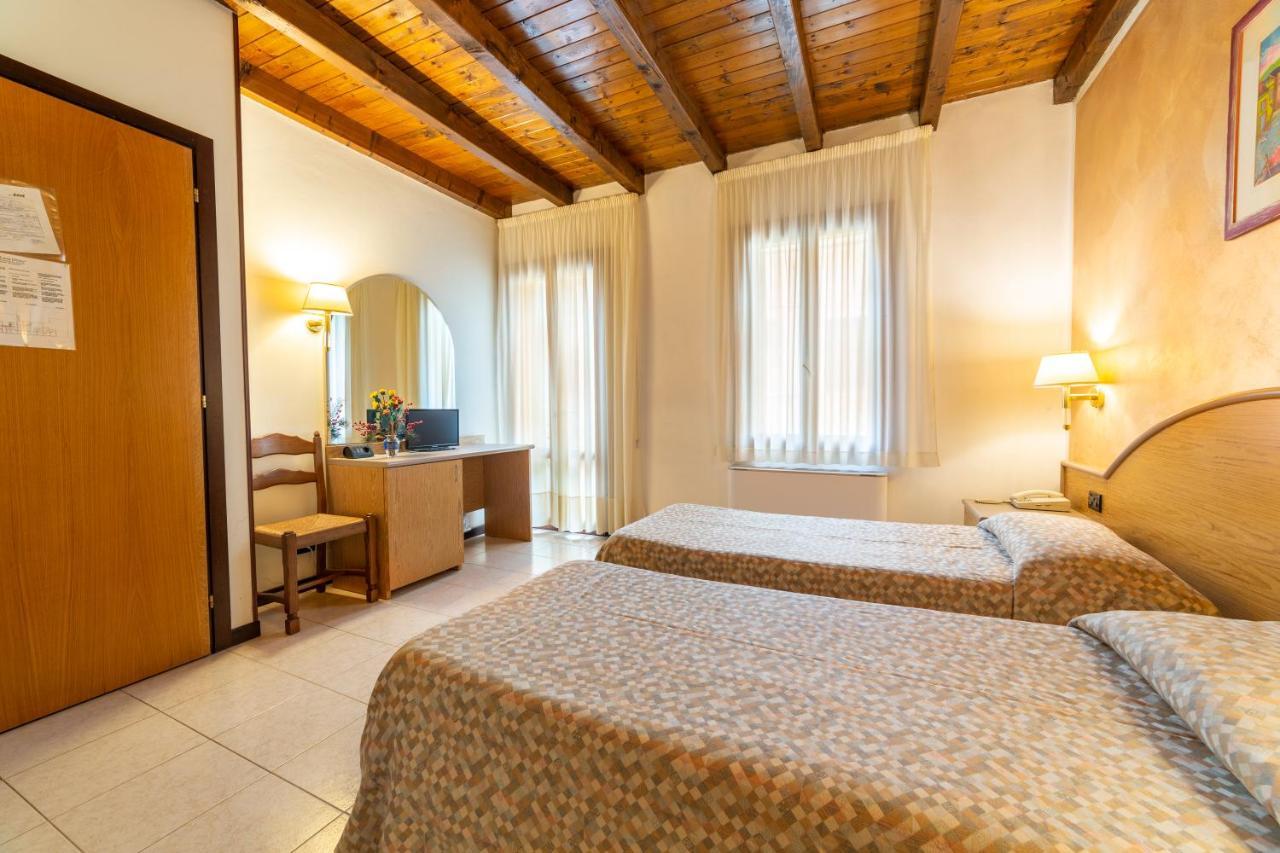 Albergo Ristorante Leon D'Oro Este Eksteriør bilde